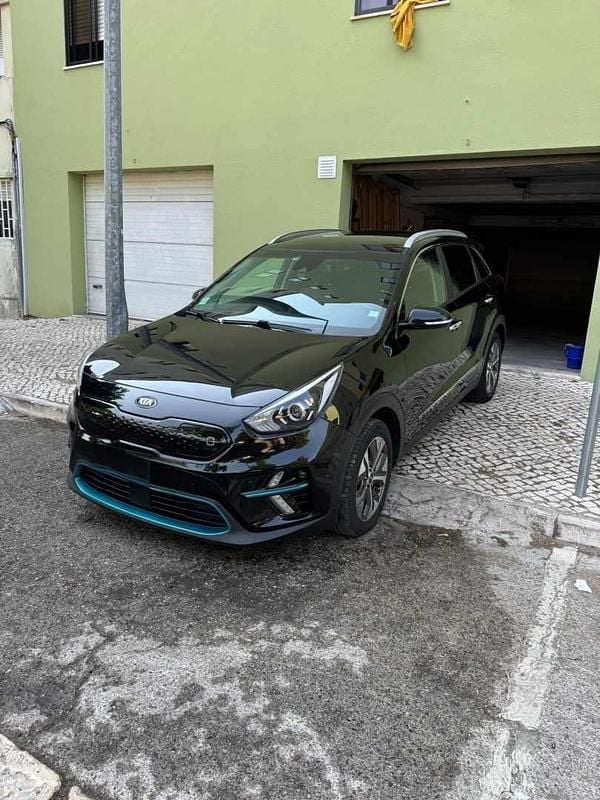 Preto Usado 2021 Kia e-Niro SUV | € 20.500 (Bom preço) - Imagem 1/4