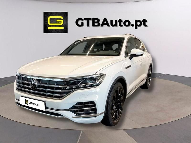 Branco Usado 2021 VW Touareg SUV | € 54.499 - Imagem 1/4