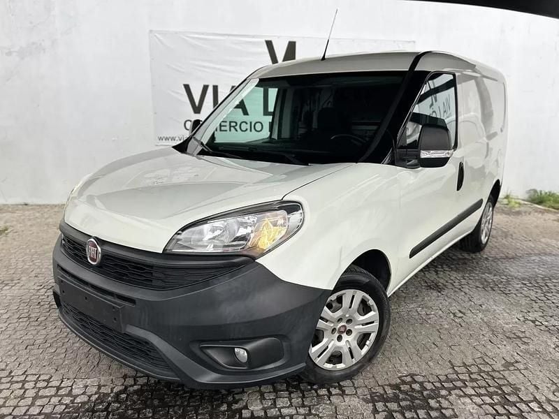 Branco Usado 2018 Fiat Doblò Monovolume | € 9.000 (Super Preço) - Imagem 1/4