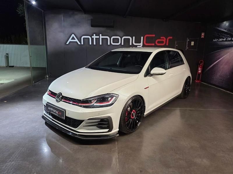 Branco Usado 2019 VW Golf VII | € 29.990 (Preço justo) - Imagem 1/4