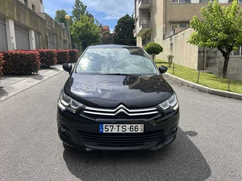 Preto Usado 2017 Citroën C4 Feel | € 12.450 (Preço justo) - Imagem 1/4