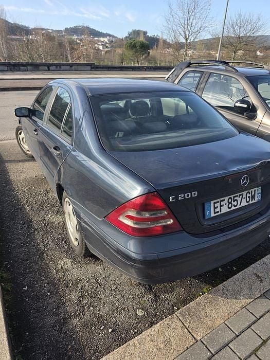 Usado Mercedes C200 122 HP (89 kW) 2003 Sedan