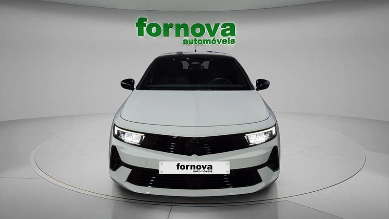 Usado Opel Astra 136 HP (100 kW) 2025 Branco Carrinha
