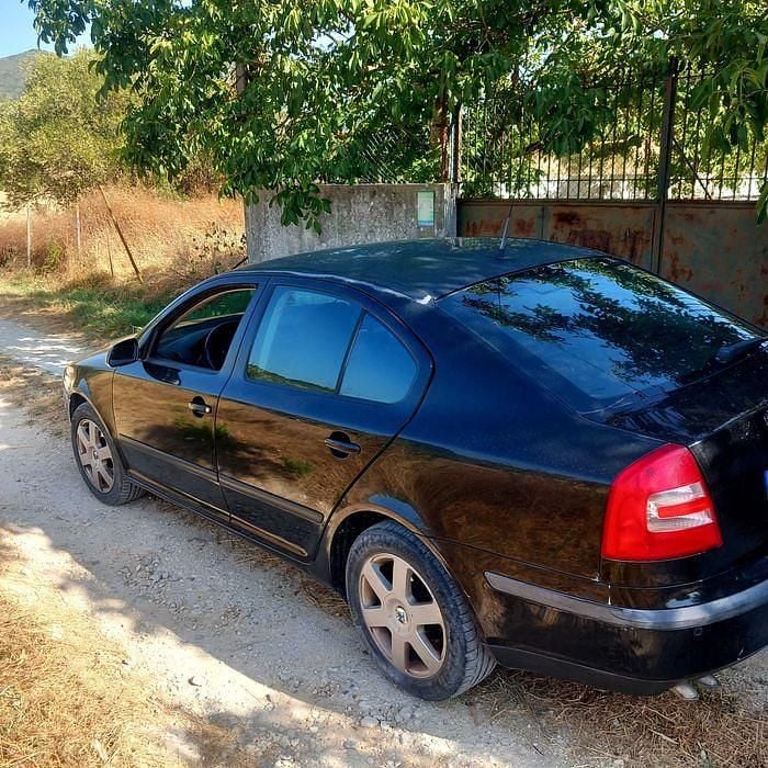 Usado 2006 Skoda Octavia Sedan | € 3.000 - Imagem 1/4