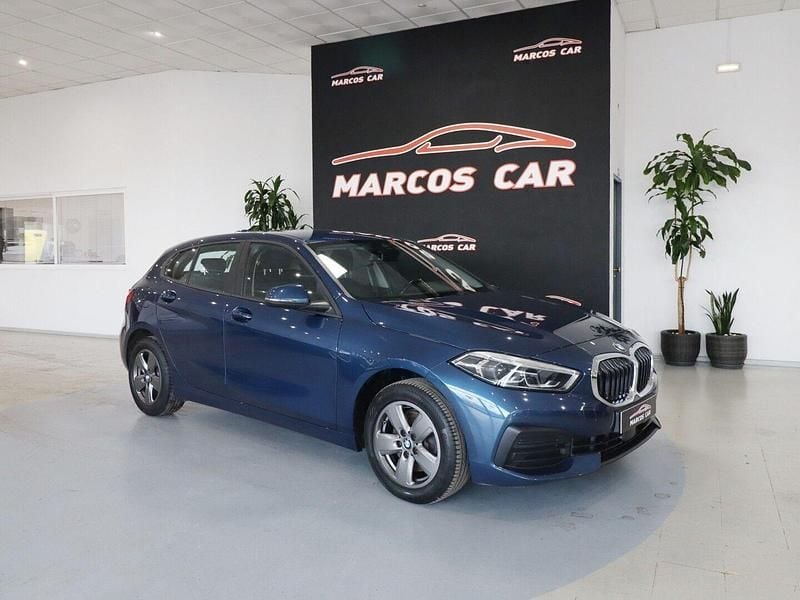 Azul Usado 2023 BMW 116 Advantage Citadino | € 23.900 (Preço justo) - Imagem 1/4