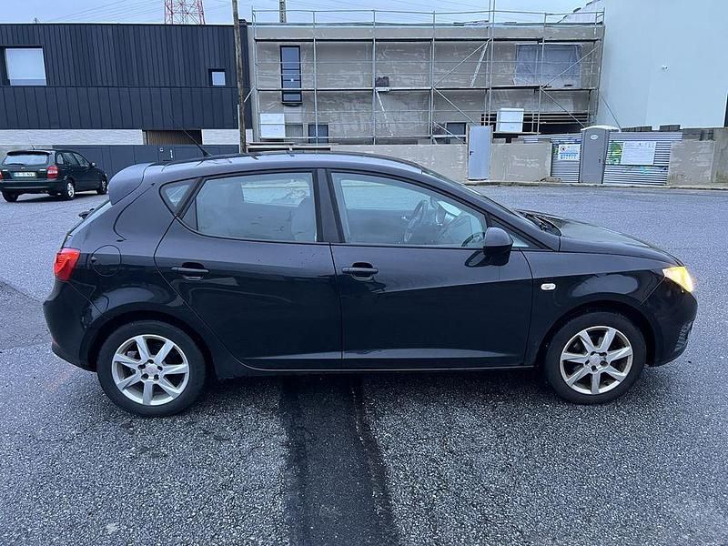 Usado Seat Ibiza Ecomotive 75 HP (55 kW) 2010 Sedan