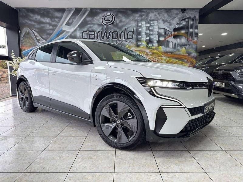 Branco Novo 2025 Renault Mégane IV | € 35.999 - Imagem 1/4