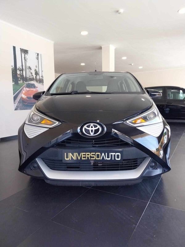 Preto Usado 2020 Toyota Aygo X-play Citadino | € 11.290 (Preço justo) - Imagem 1/4