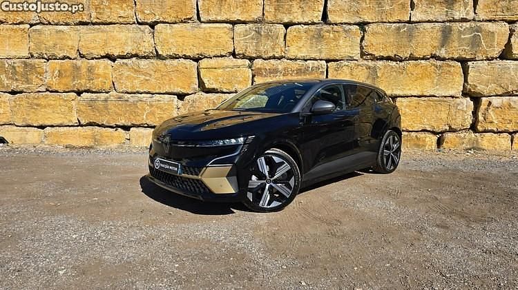 Preto Usado 2023 Renault Mégane Iconic Citadino | € 33.500 (Preço justo) - Imagem 1/1