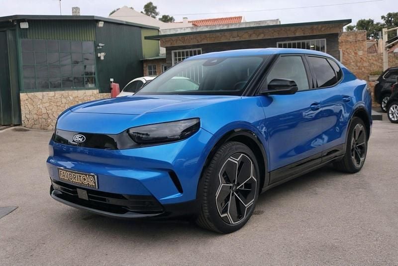 Azul Novo 2025 Ford Capri Premium SUV | € 48.500 - Imagem 1/4