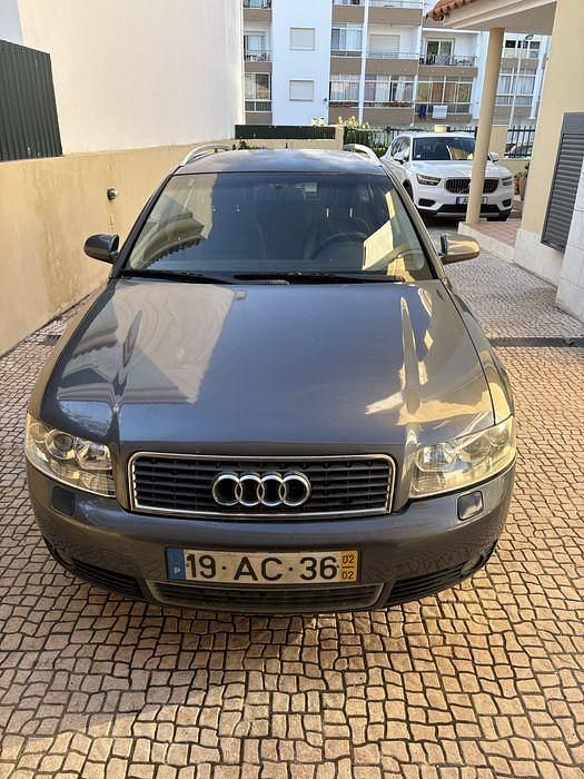 Usado 2002 Audi A4 Sedan | € 4.500 (Bom preço) - Imagem 1/4