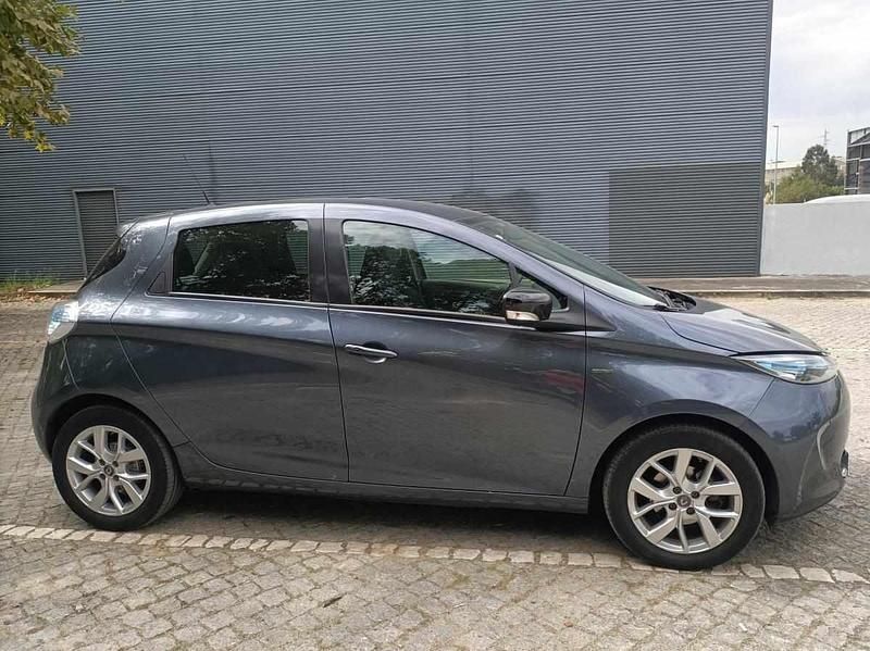 Usado Renault Zoe 80 kW (109 HP) 2019 Cinzento Citadino