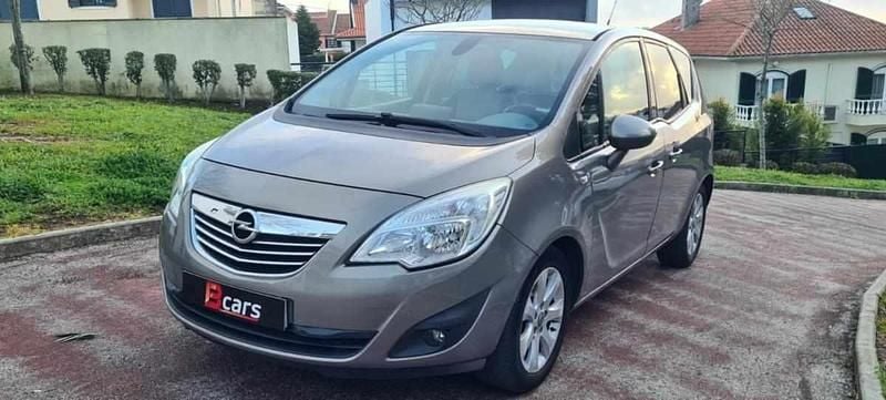 Cinzento Usado 2011 Opel Meriva Monovolume | € 6.950 (Preço justo) - Imagem 1/4