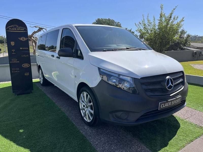 Branco Usado 2016 Mercedes Vito Monovolume | € 21.900 (Caro) - Imagem 1/4
