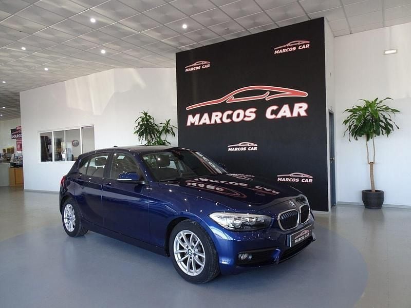 Azul Usado 2015 BMW 116 Efficient Dynamics Citadino | € 15.400 (Preço elevado) - Imagem 1/4