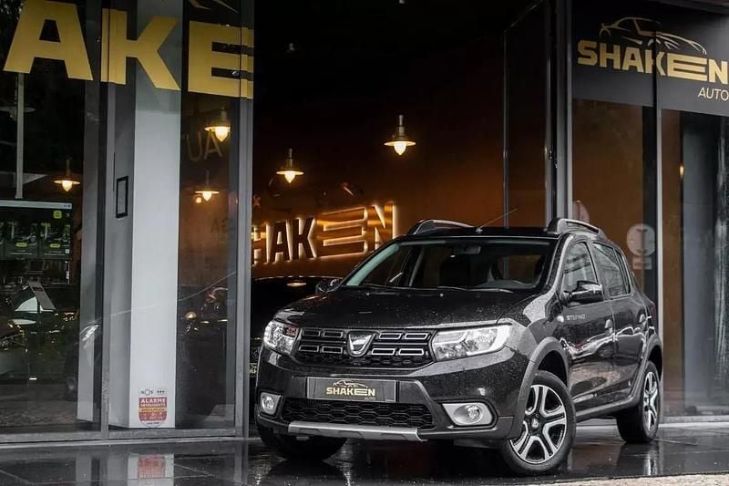 Preto Usado 2020 Dacia Sandero Stepway | € 10.900 (Bom preço) - Imagem 1/4