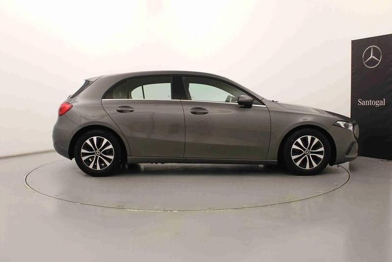Usado Mercedes A180 Style 116 HP (85 kW) 2020 Outra Citadino