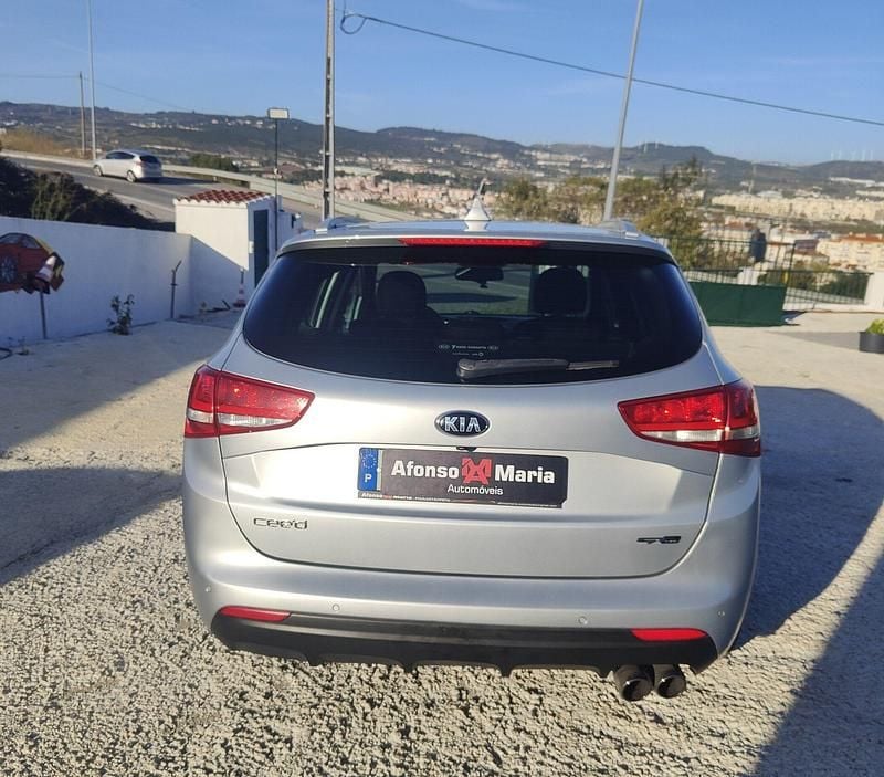Usado Kia Ceed GT GT-Line 136 HP (100 kW) 2018 Cinza Carrinha