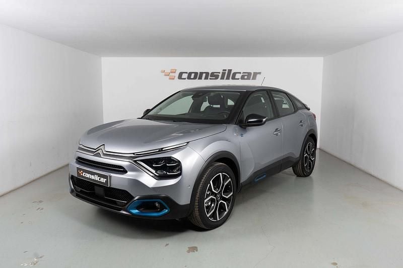 Cinza Usado 2022 Citroën e-C4 Shine SUV | € 19.480 (Preço justo) - Imagem 1/4