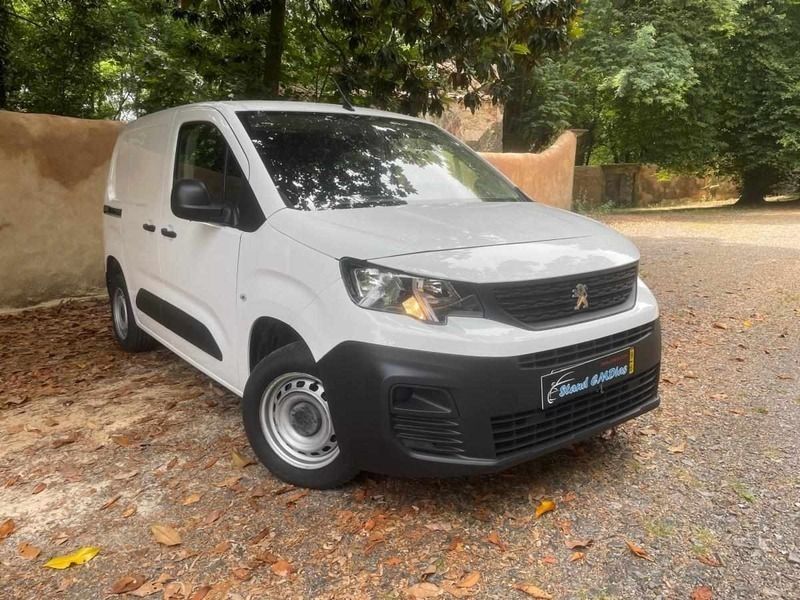 Branco Usado 2019 Peugeot Partner Monovolume | € 12.300 (Preço justo) - Imagem 1/4