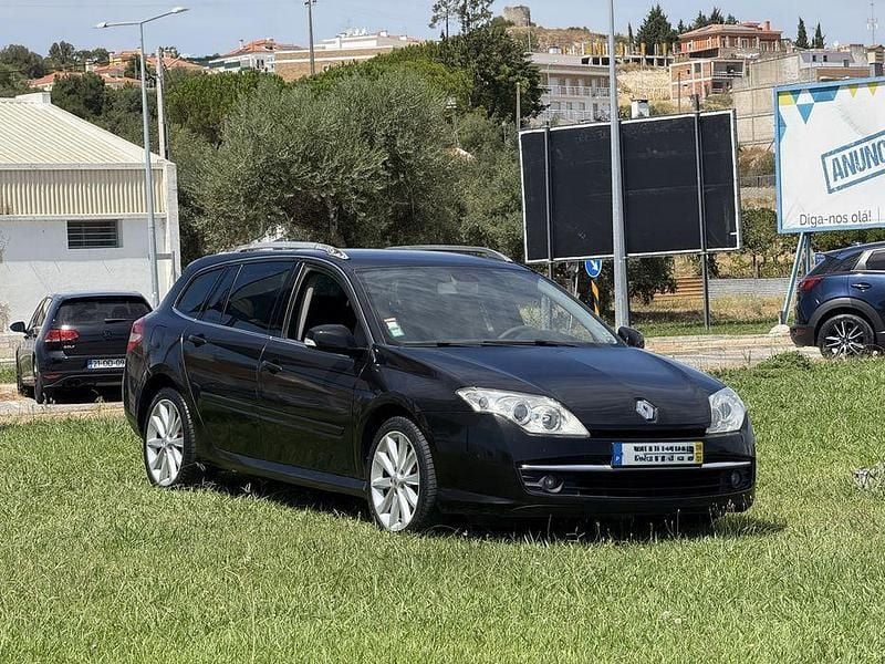 Usado 2008 Renault Laguna III Sedan | € 3.200 (Bom preço) - Imagem 1/4