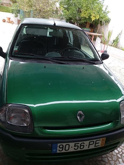 Usado 2000 Renault Clio II Sedan | € 1.200 (Bom preço) - Imagem 1/4