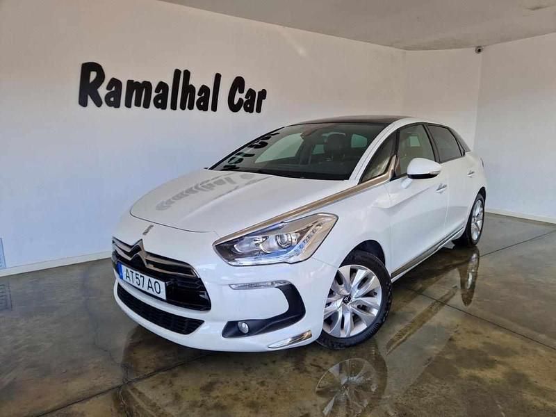 Branco Usado 2013 Citroën DS5 Sport Chic Citadino | € 13.250 - Imagem 1/4