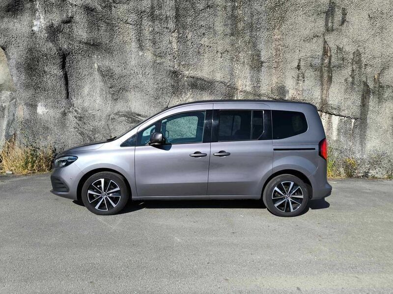 Usado 2022 Mercedes 180 Progressive Sedan | € 32.500 (Preço justo) - Imagem 1/4