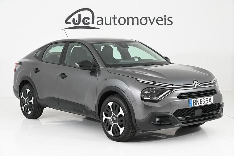 Cinza Usado 2024 Citroën C4 Feel Sedan | € 21.500 (Preço justo) - Imagem 1/4
