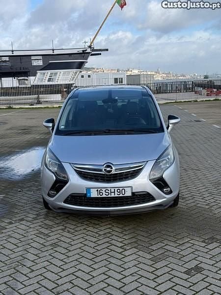 Cinza Usado 2016 Opel Zafira Monovolume | € 11.000 (Preço justo) - Imagem 1/1