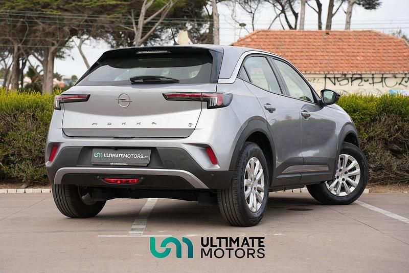 Cinza Usado 2023 Opel Mokka-e Edition SUV | € 21.450 (Preço justo) - Imagem 1/4