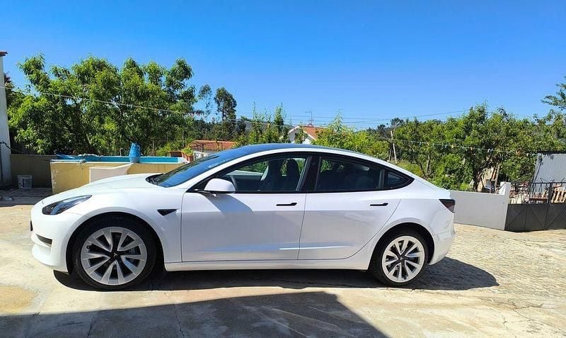 Usado Tesla Model 3 Standard Range Plus 208 kW (283 HP) 2022 Branco Sedan