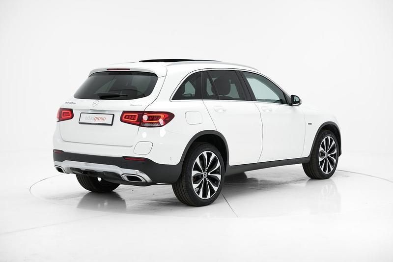 Usado Mercedes GLC300 320 HP (235 kW) 2021 Branco SUV