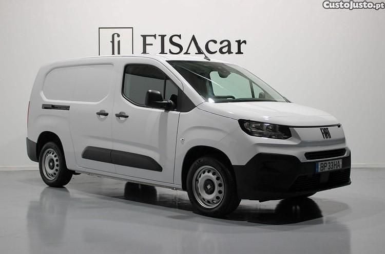 Branco Usado 2024 Fiat Doblò Monovolume | € 21.900 (Preço justo) - Imagem 1/1