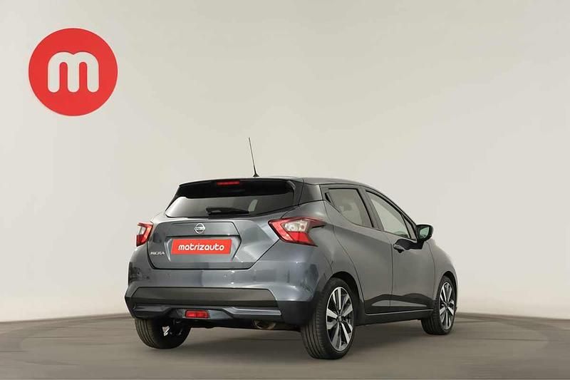 Usado Nissan Micra Tekna 92 HP (67 kW) 2022 Cinzento Citadino