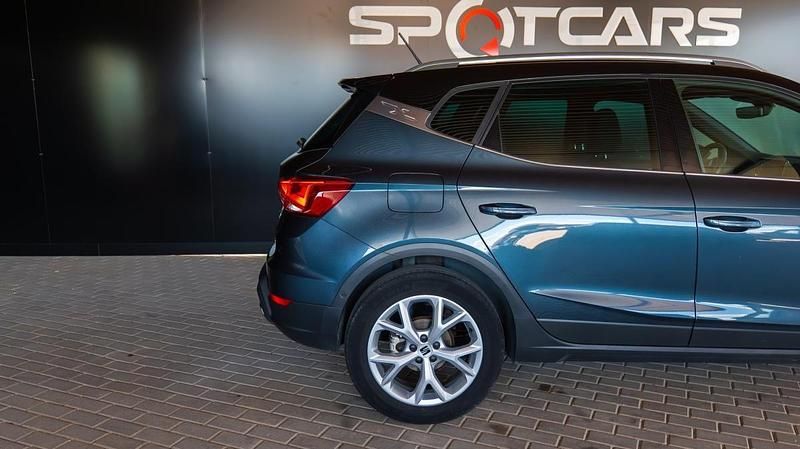 Usado Seat Arona FR 110 HP (80 kW) 2023 Cinza SUV