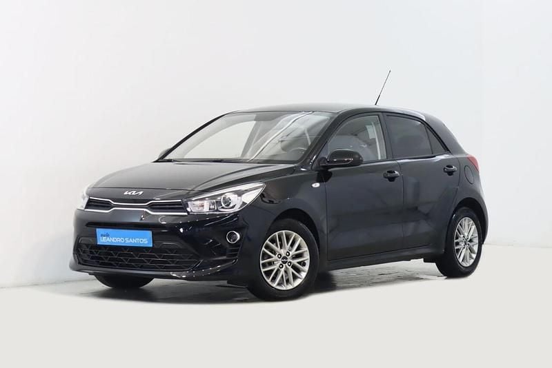Usado Kia Rio 84 HP (61 kW) 2023 Preto