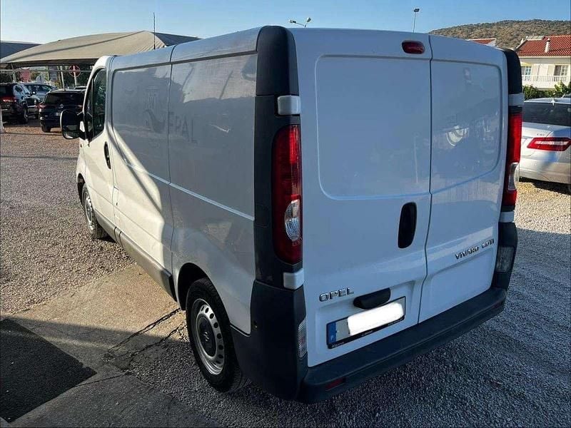Usado Opel Vivaro 114 HP (83 kW) 2008 Branco Monovolume