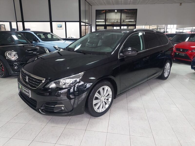 Preto Usado 2020 Peugeot 308 Allure Carrinha | € 13.880 (Bom preço) - Imagem 1/4