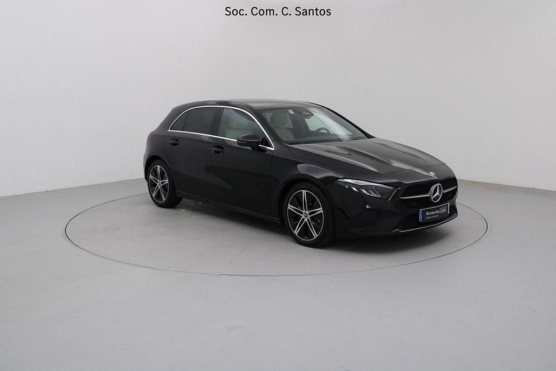 Usado Mercedes A180 Advanced 116 HP (85 kW) 2025 Preto Sedan