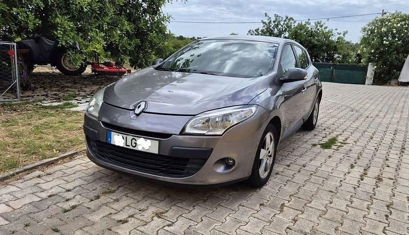 Usado 2012 Renault Mégane III Sedan | € 6.000 (Bom preço) - Imagem 1/4