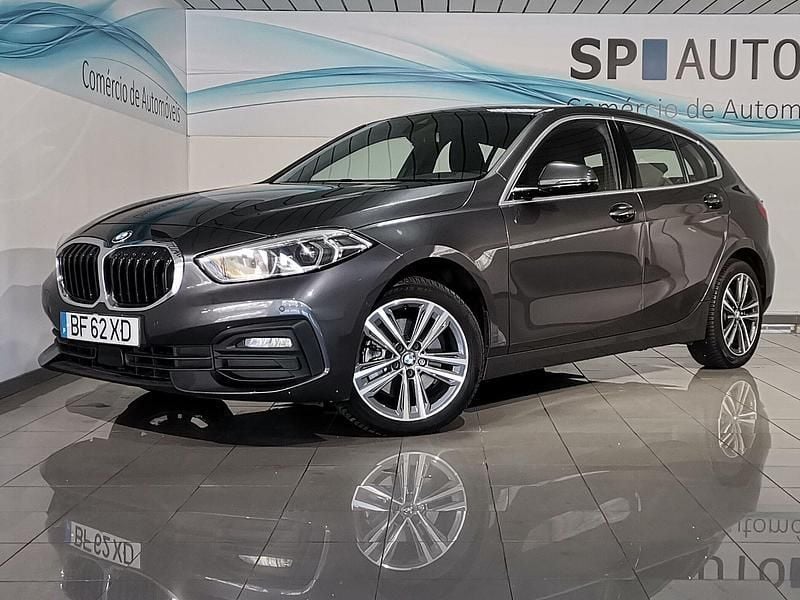 Cinzento Usado 2019 BMW 116 Advantage Citadino | € 20.990 (Preço elevado) - Imagem 1/4
