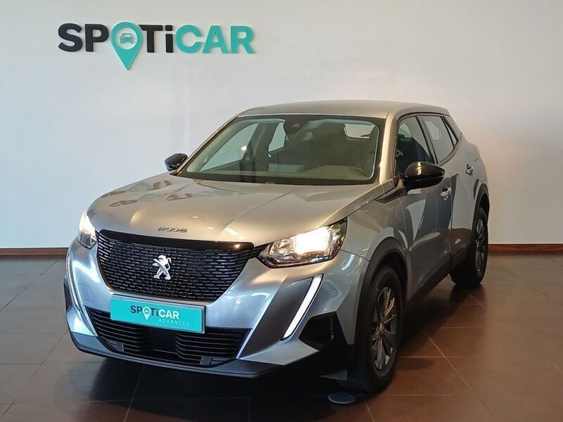 Cinzento Usado 2022 Peugeot 2008 Active SUV | € 19.750 (Preço justo) - Imagem 1/4
