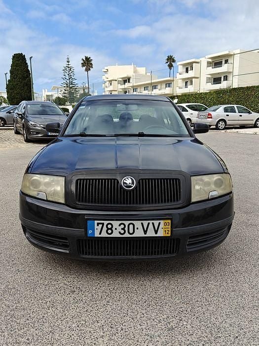 Usado 2003 Skoda Superb Sedan | € 4.000 - Imagem 1/4