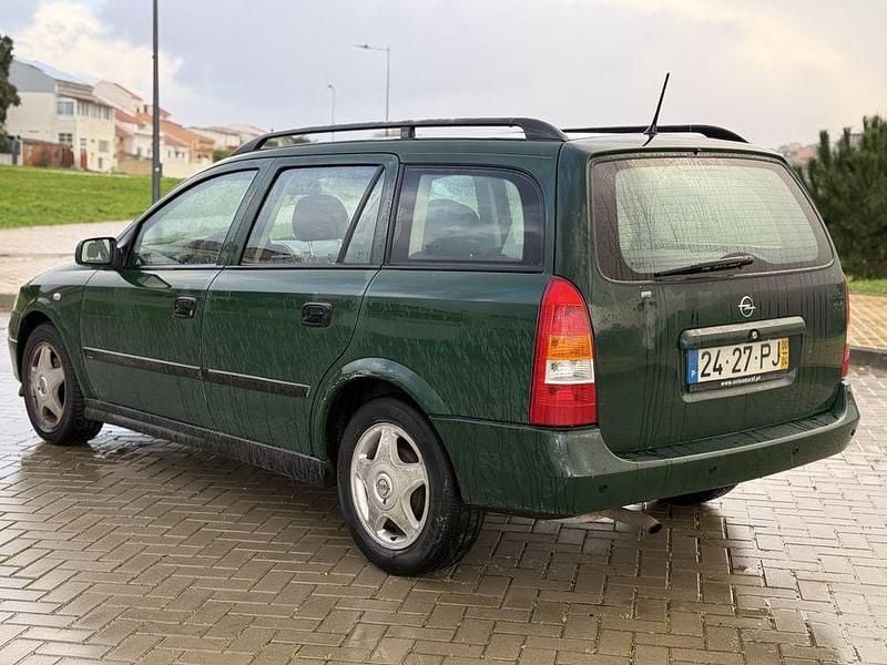 Usado Opel Astra 2000 Sedan