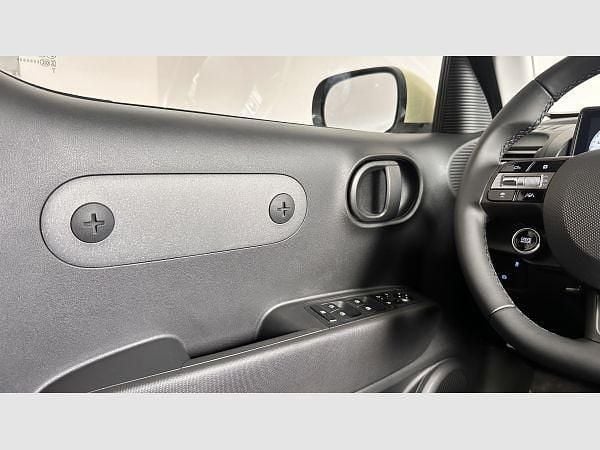 Usado Hyundai Inster 71 kW (97 HP) 2025 Preto Citadino