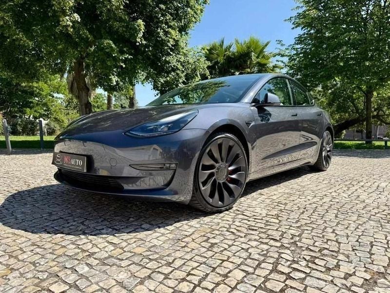 Cinzento Usado 2020 Tesla Model 3 Sedan | € 25.990 (Super Preço) - Imagem 1/4