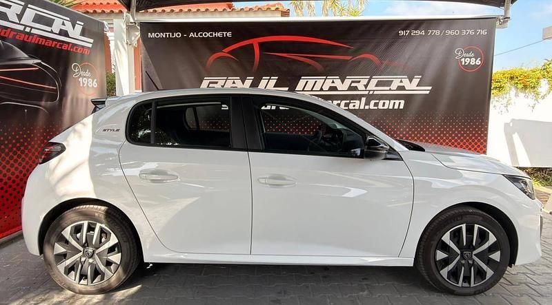 Usado Peugeot e-208 Style 100 kW (136 HP) 2025 Branco Citadino