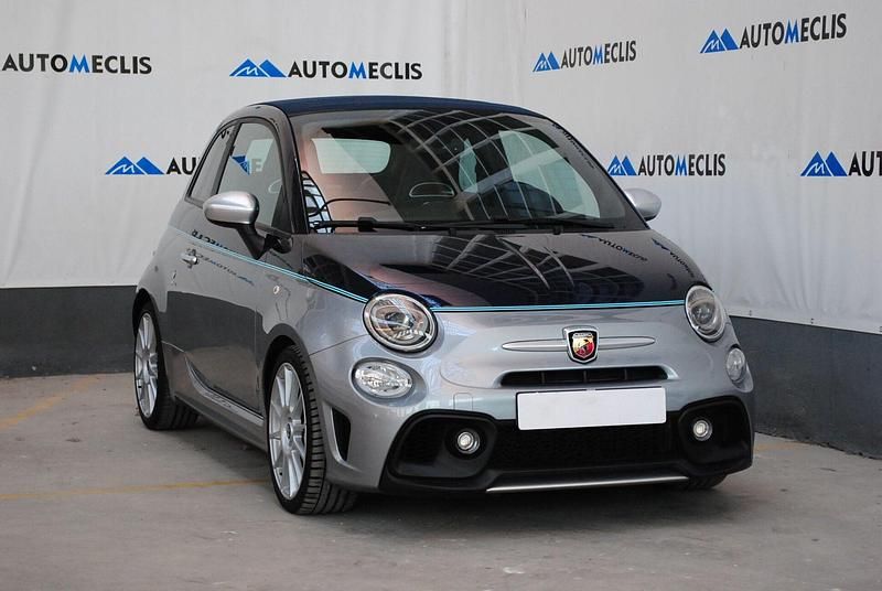 Azul Usado 2018 Abarth 500C Cabrios | € 27.800 - Imagem 1/4