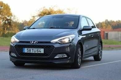 Cinzento Usado 2017 Hyundai i20 Coupé | € 11.000 (Preço elevado) - Imagem 1/4